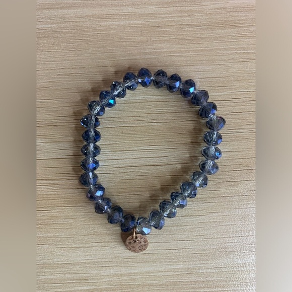 Like new Beaded Bracelet with silver accent charm - Picture 1 of 2